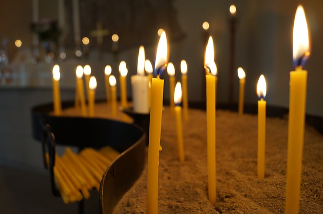 candles-460260_640