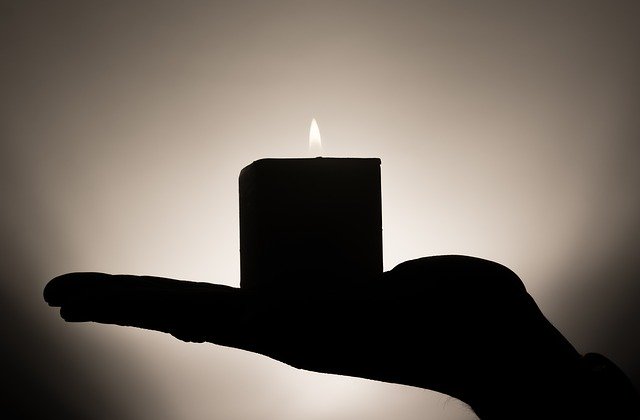 candle-335965_640(1)